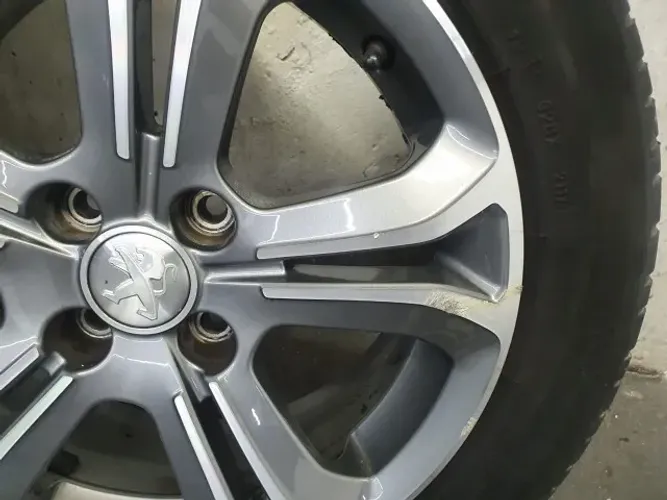 Rodas com Pneu Peugeot