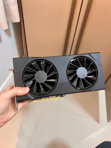 Placa de vídeo RX 9060 XT 8gb XFX - Em excelente estado