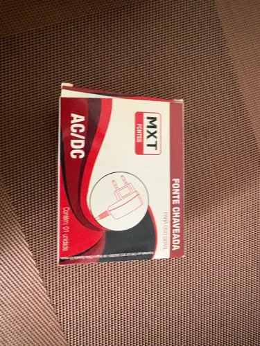 Fonte 9v para pedais de guitarra