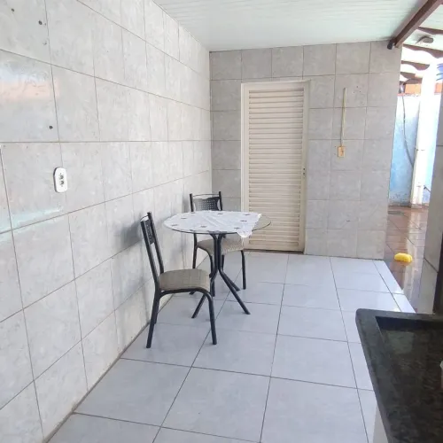 Casa a venda com piscina 