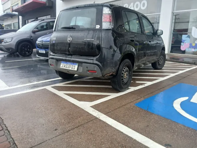 Fiat Uno Attractive 1.0 EVO Fire Flex 8V 5P 2015