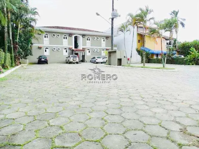 Fundo de comércio com 24 quartos, Praia da Maranduba, Ubatuba - R$ 7.5 mi, Cod: 589