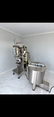 ENVASADORA DE POLPA DE FRUTAS USADA