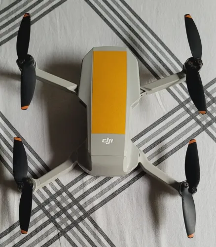 Vendo dji mini 2 original danificado para retirada de peças 