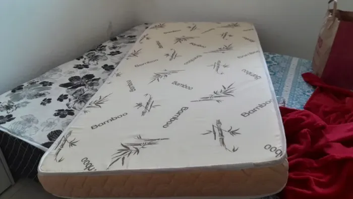 Cama box e colchão menor que o box