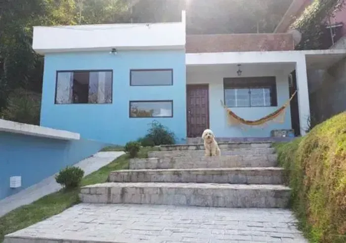 Excelente Casa em Condomínio Fechado no Rio do Ouro.
