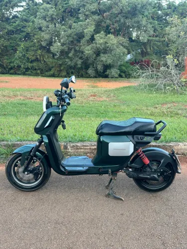 Scooter elétrica 1800w - 60km autonomia