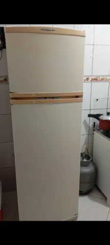 REFRIGERADOR BRASTEMP FROST FREE