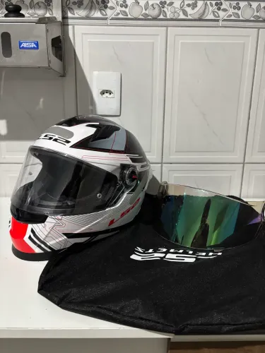 Capacete LS2