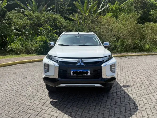 Mitsubishi L200 Triton Sport HPE-S 2.4 CD Dies. AUT 2025