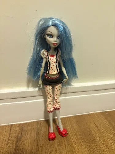 Boneca monster high Ghoulia Dead sleep Festa do pijama