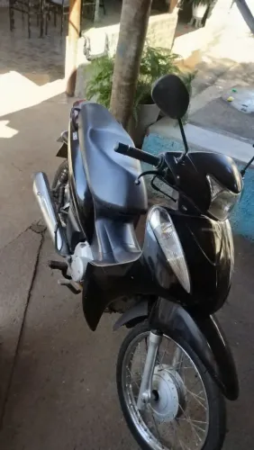 HONDA BIZ COM TUDO ELA COMBINA 