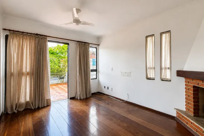Casa para venda em Vila Madalena com 3 quartos, sendo 1 suíte, 137m²