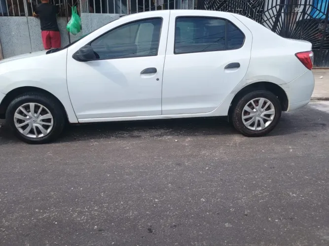 Renault Logan Life Flex 1.0 12V 4P Mec. 2021