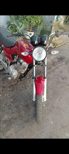 Vendo cg 125 completamente revisada e pintada.