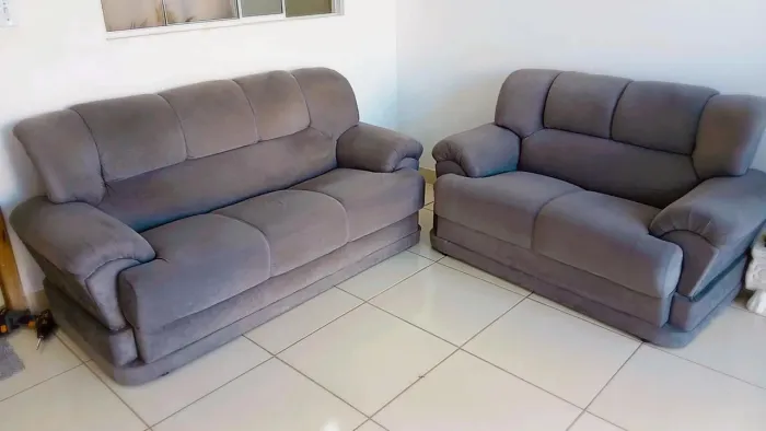 Sofa 2 e 3 lugares semi novo