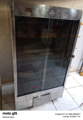 Vendo máquina de assar frango