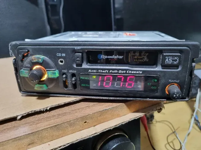 RADIO TOCA FITAS ROADSTAR VINTAGE USADO-LEIA A DESCRIÇÃO