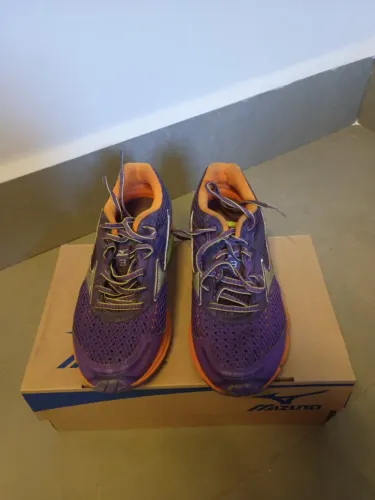 Tênis Mizuno Wave Legend 3 Feminino n. 37 novo na caixa