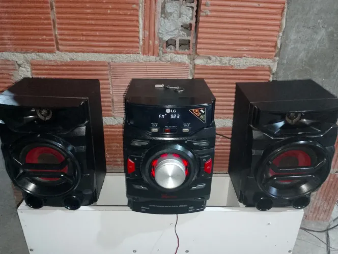 Som lg x-boom completo funcionando, fm Pen drive e bluetooth
