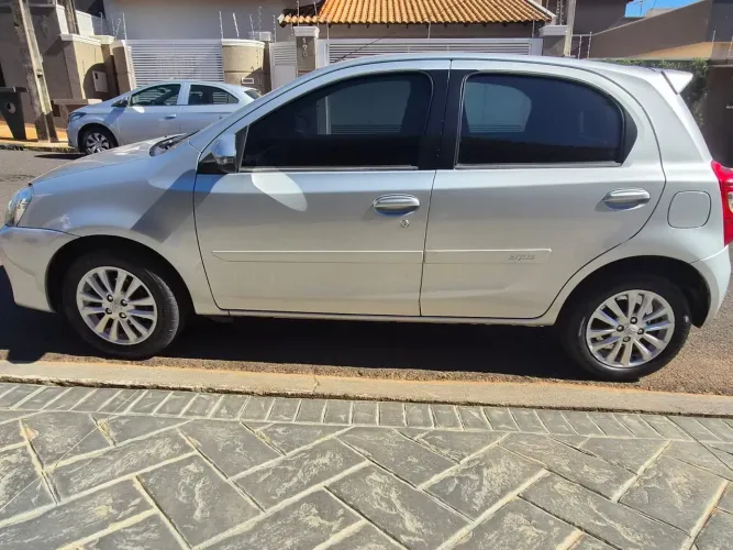 Toyota Etios XLS 1.5 Flex 16V 5P Mec. 2016