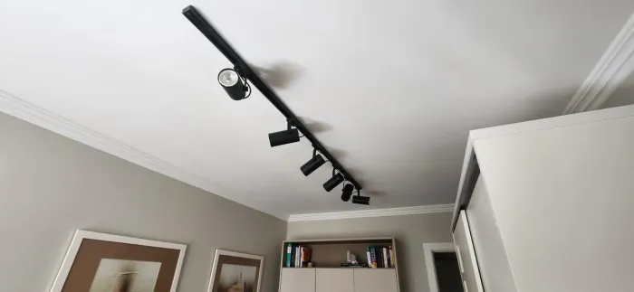 Trilho Stella + 6 spots LEd p/ trilho PAR 20