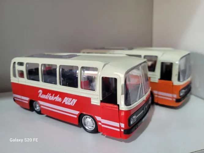Miniatura ônibus 1/43