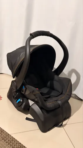 Bebê conforto Galzerano com Base para o Carro 