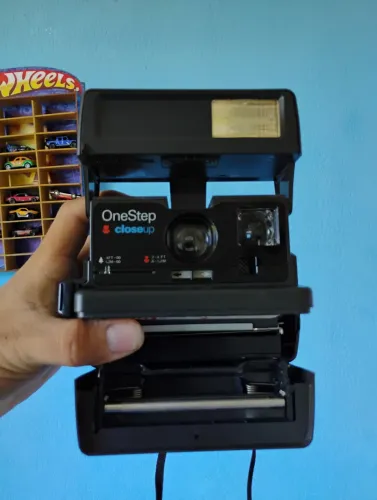 Camera analógica Polaroid Onestep Closeup 