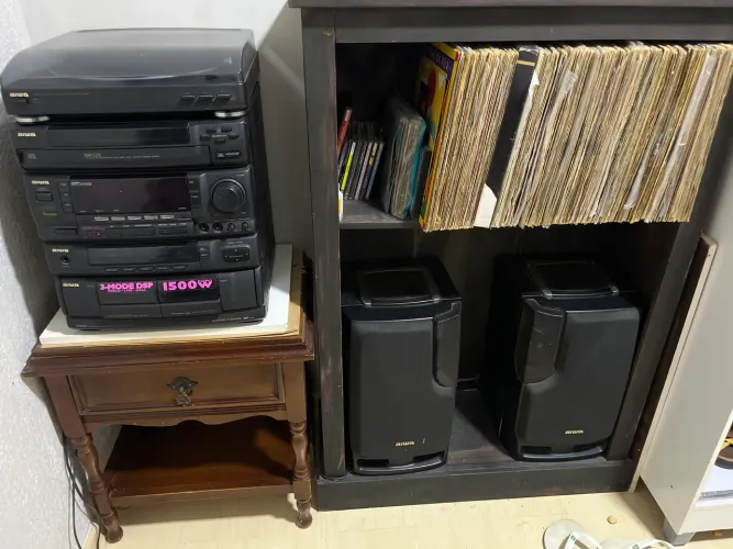 Som Aiwa e Discos de Vinil