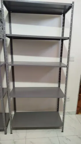 Prateleira de aço