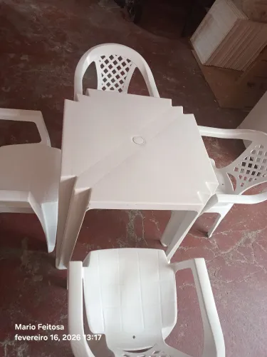 Mesa de plástico tramontina