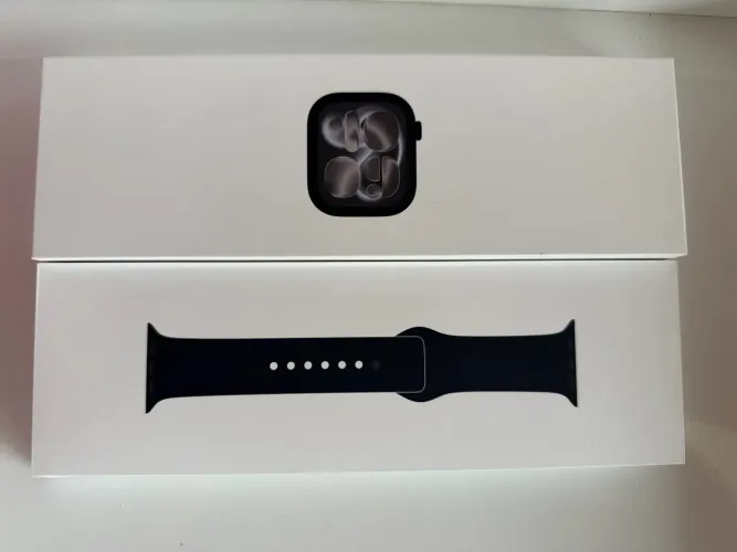 APPLE WATCH SÉRIES 11 46MM - Jet Black