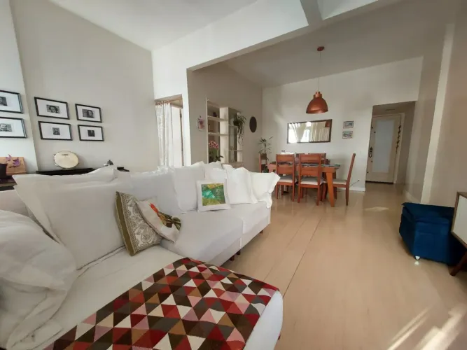 2 Dormitórios (0 Suítes) 0 Vagas 2 Banheiros 81 M² (área últil)