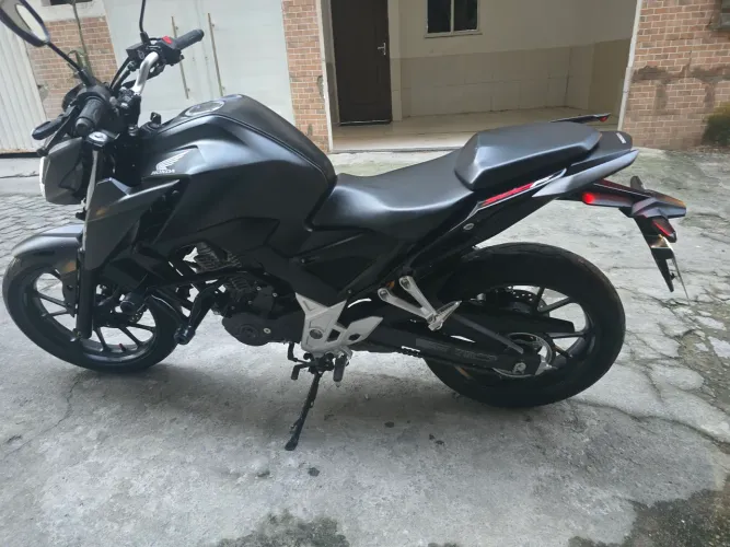 Cb Twitter 300 nova