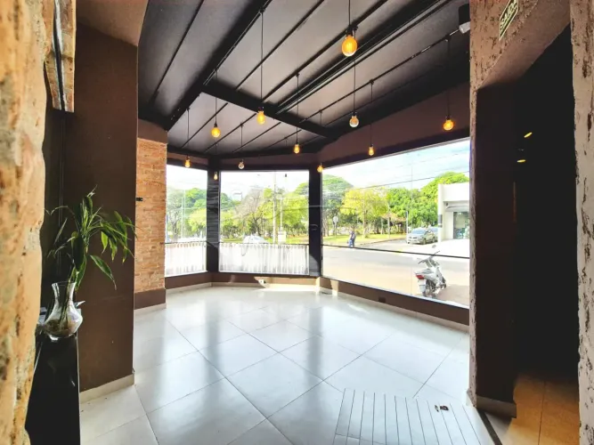Loja comercial de 167m² com 03 banheiros para locação - Jardim América