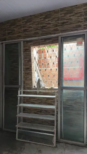 Porta de Alumínio com Vidro 2x2m + Janela 1x0,80m Usadas