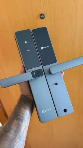 Fechadura Elétrica EZVIZ NOVA!!! (vendendo pois o condominio não permite)