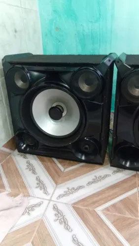 Dois caixas de som!!