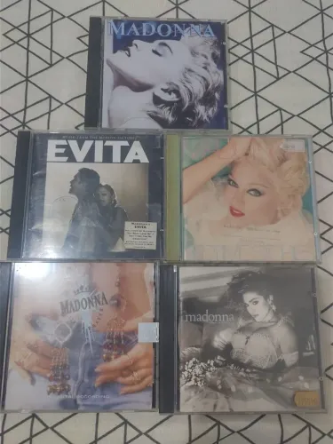 Lote cds Madona