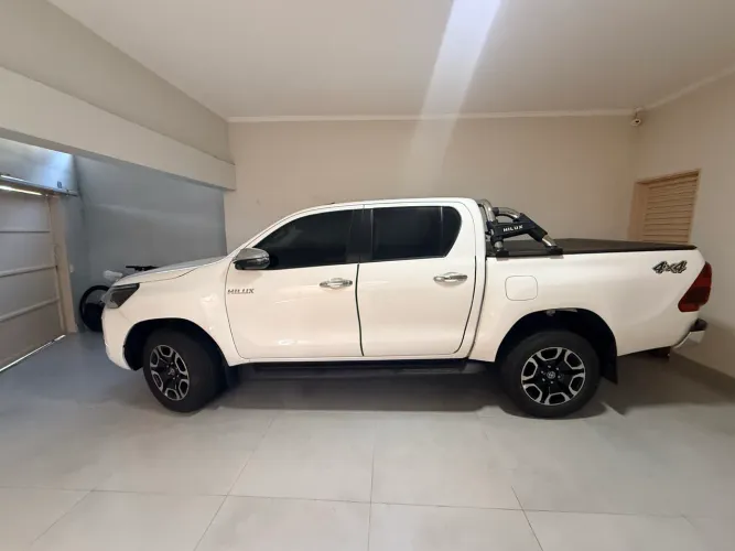 Toyota Hilux CD SRV 4X4 2.8 TDI Diesel Aut. 2025