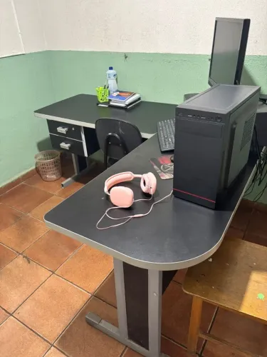 Mesa em L para escritório