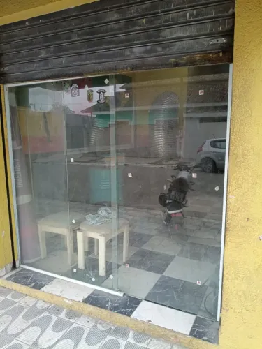 Vendo porta de vidro