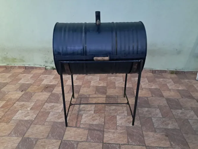 Churrasqueira latão 200l