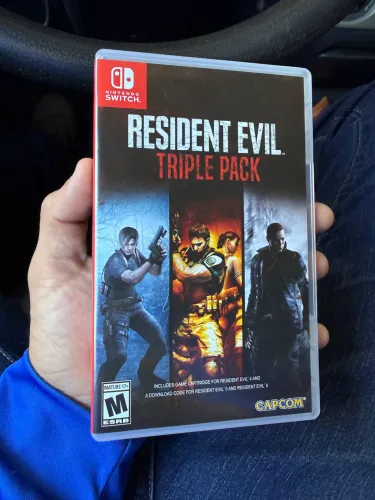 Vendo resident evil triple pack Nintendo switch