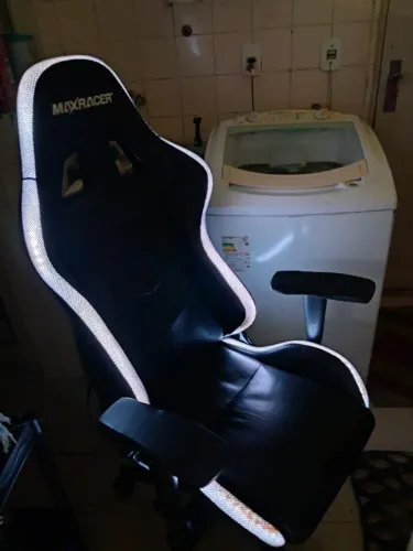 Cadeira Gamer MaxRacer com LED