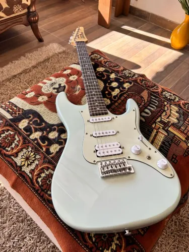 Guitarra Ibanez Azes40