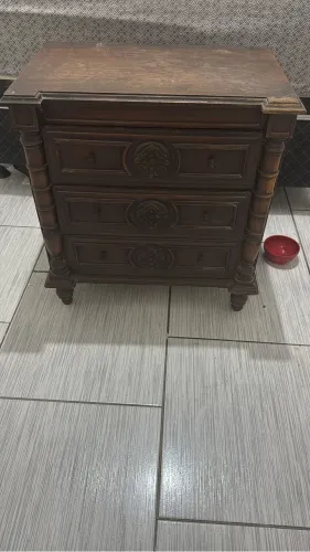 Mesa de canto em Mogno