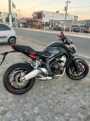 Cb 650 F 2015 em estado de zero