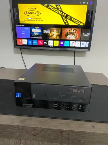 CPu empresarial Lenovo i5 12400 12th NVMe 256gb Windows Pro Wi-Fi/ Bluetooth